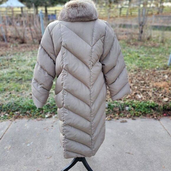 Bill Blass Puffer Down Coat For Women Fur Collar Size 10 - Picture 4 of 12